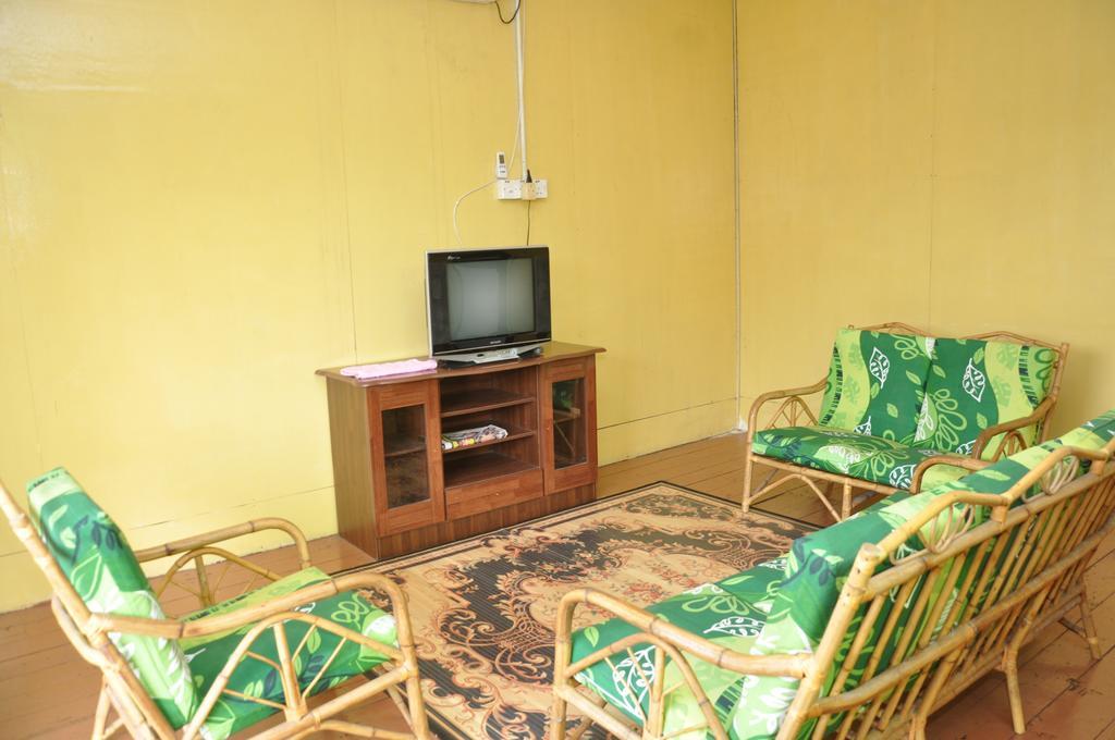 Tamteh Homestay Ayer Hitam Habitación foto